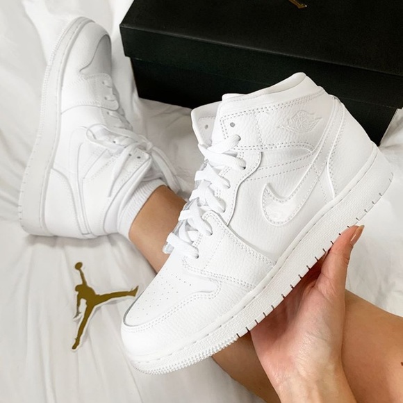 Nike air jordan 1 mid sneakers - Picture 3 of 8